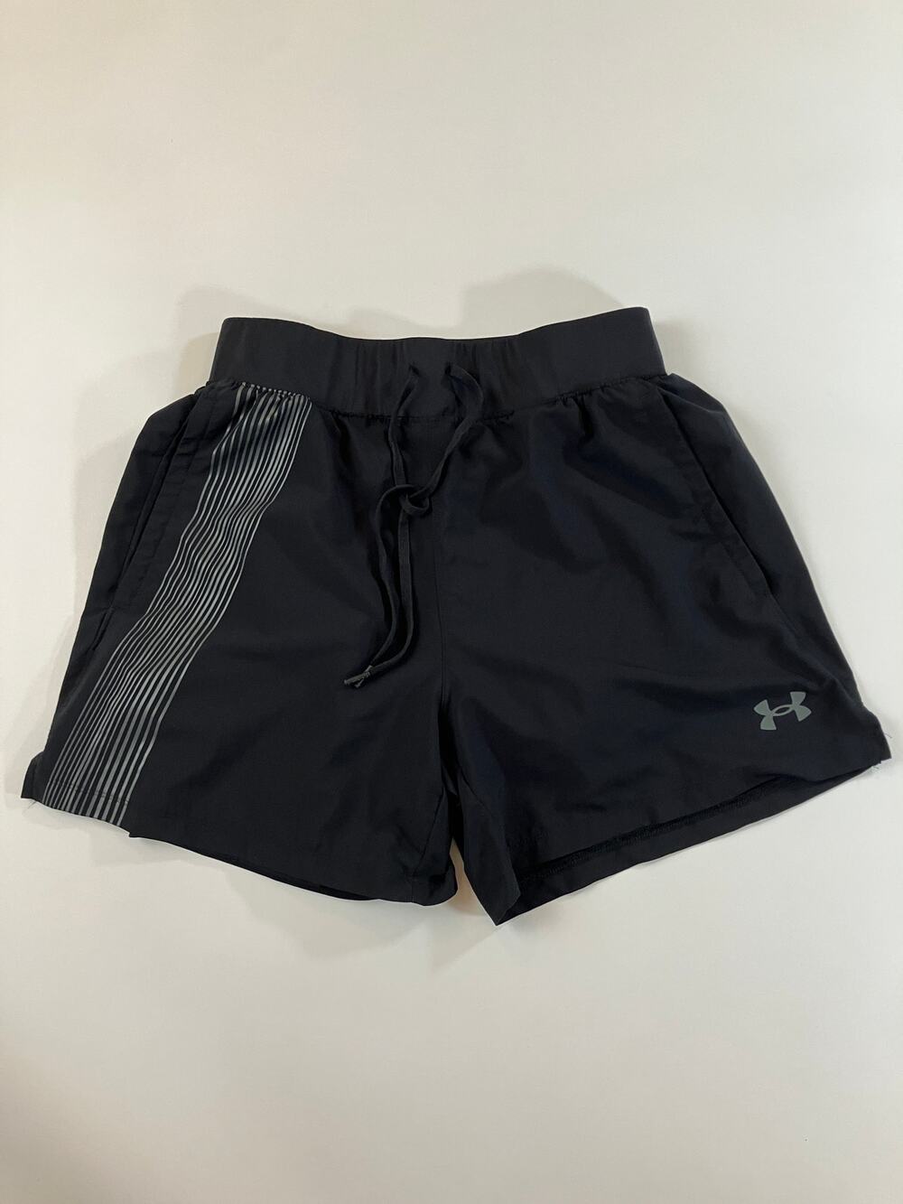 Under Armour Women M HeatGear Speedpocket Black 2 in 1 Running Shorts Reflective